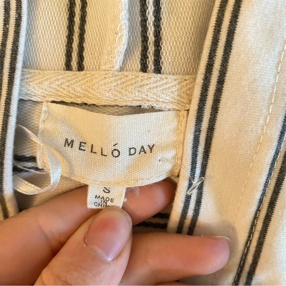 MELLODAY Monochrome Striped‎ Blouse - Picture 3 of 4